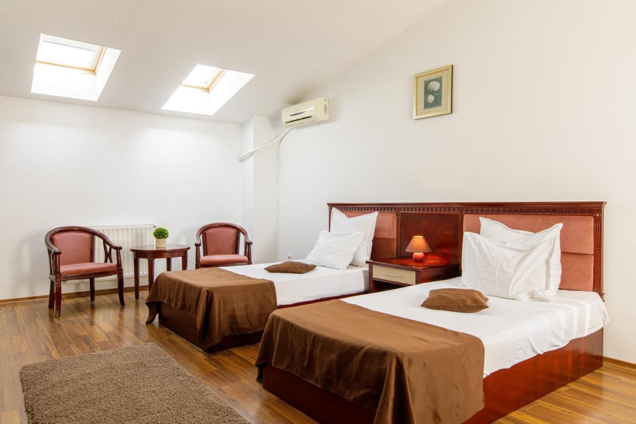 Lira Pacific Aparthotel Constanta Exterior photo