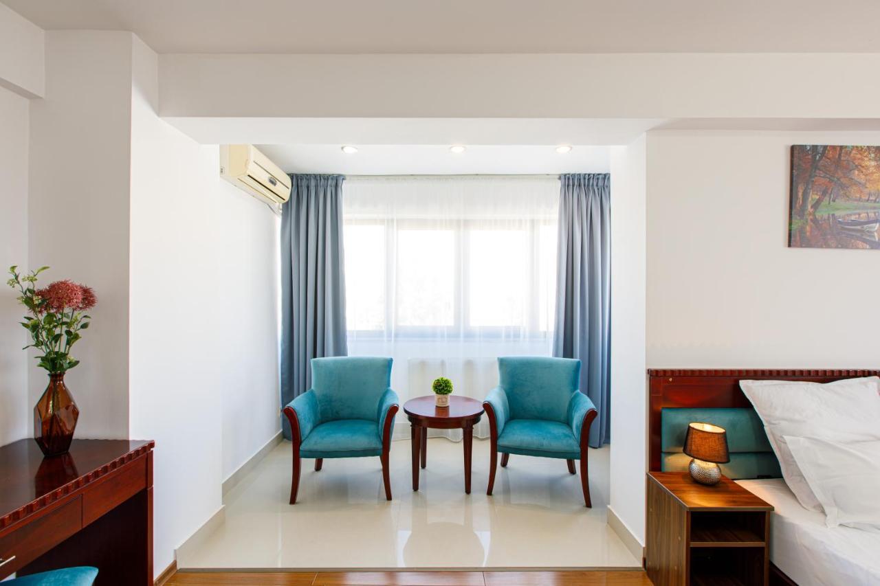 Lira Pacific Aparthotel Constanta Exterior photo