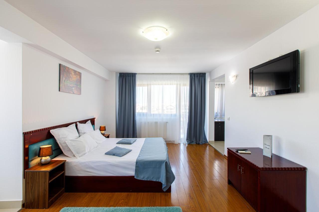 Lira Pacific Aparthotel Constanta Exterior photo