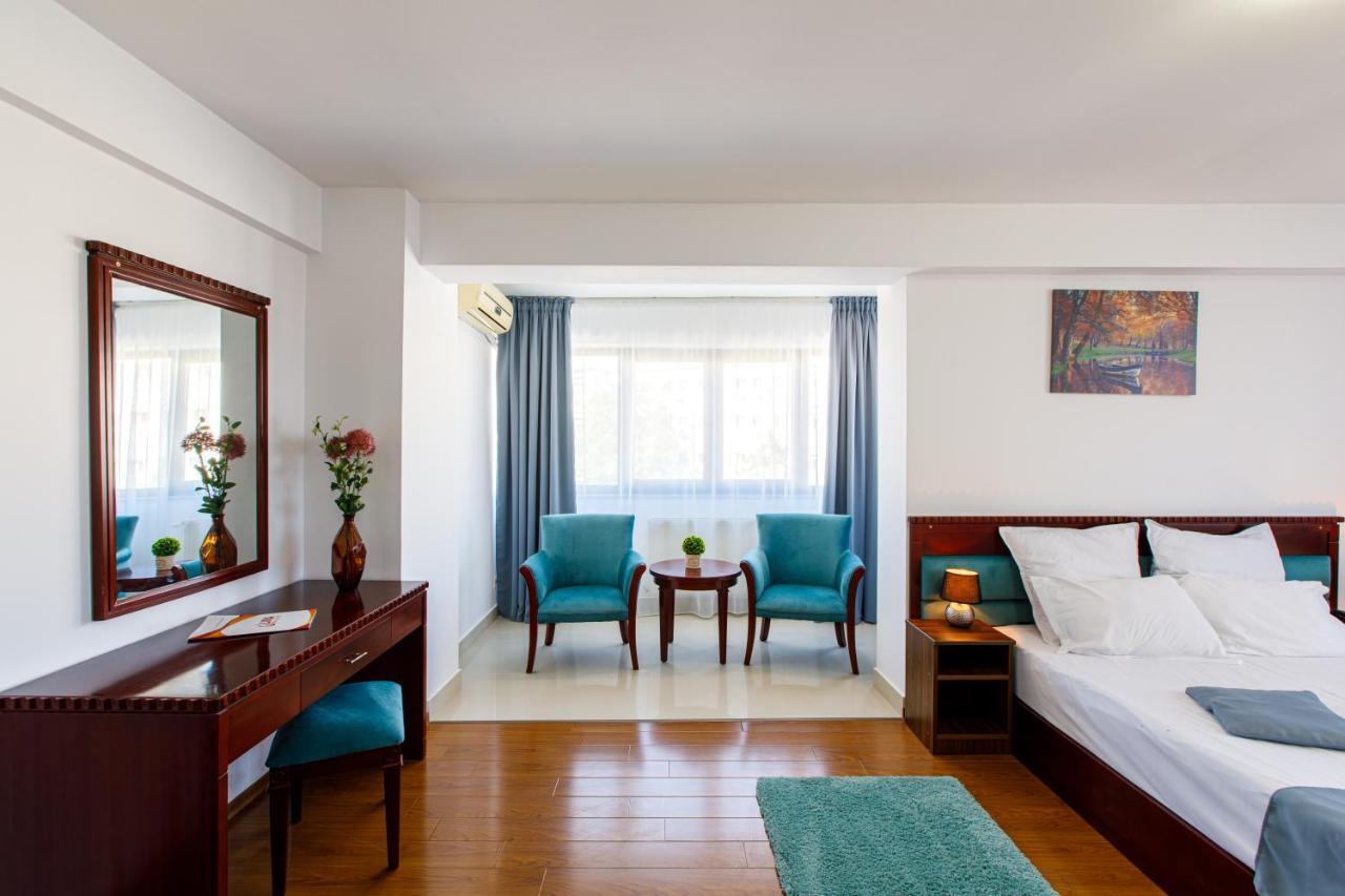 Lira Pacific Aparthotel Constanta Exterior photo