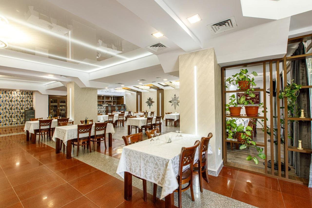 Lira Pacific Aparthotel Constanta Exterior photo