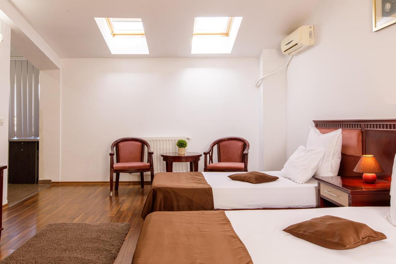 Lira Pacific Aparthotel Constanta Exterior photo