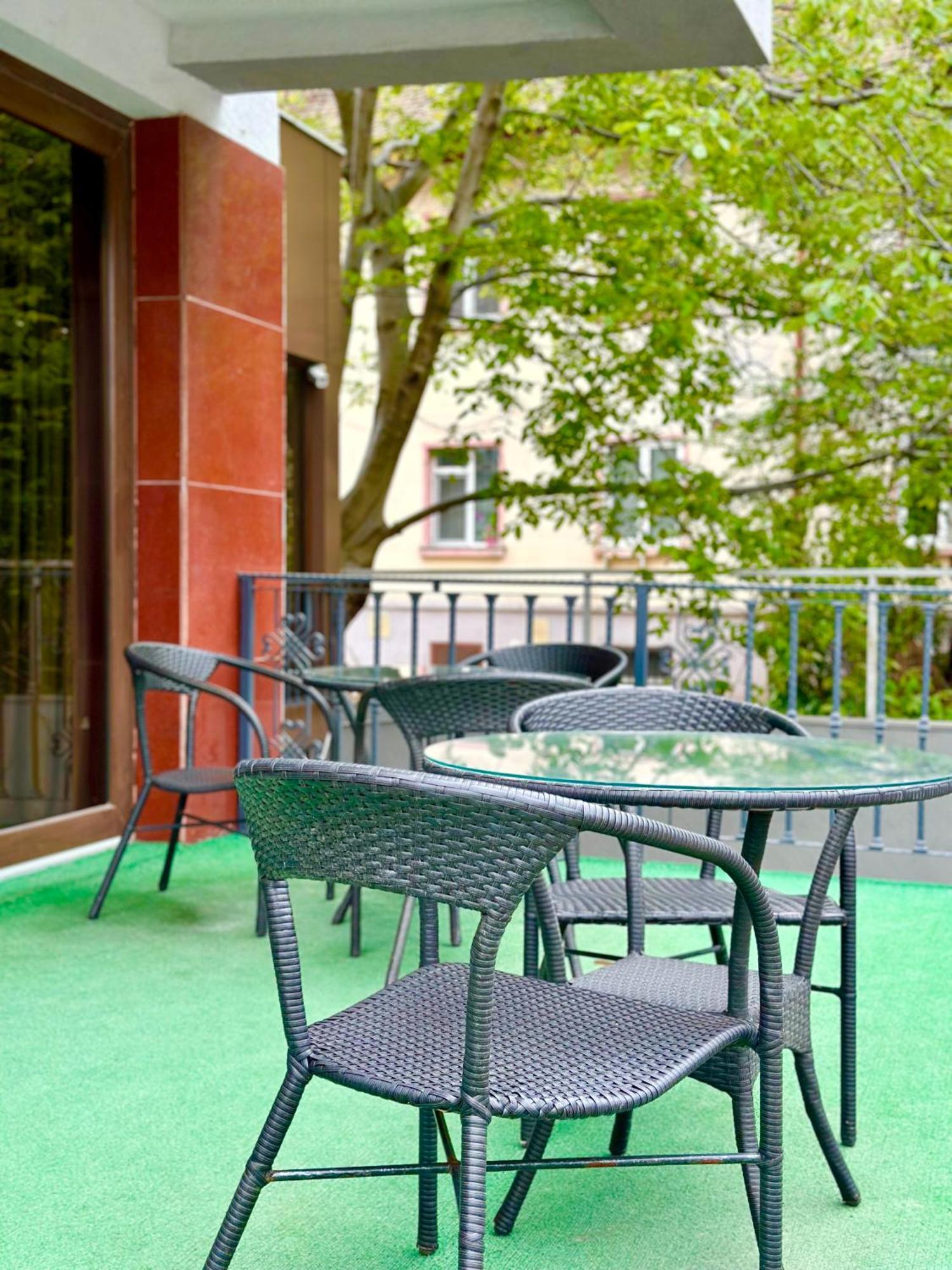 Lira Pacific Aparthotel Constanta Exterior photo