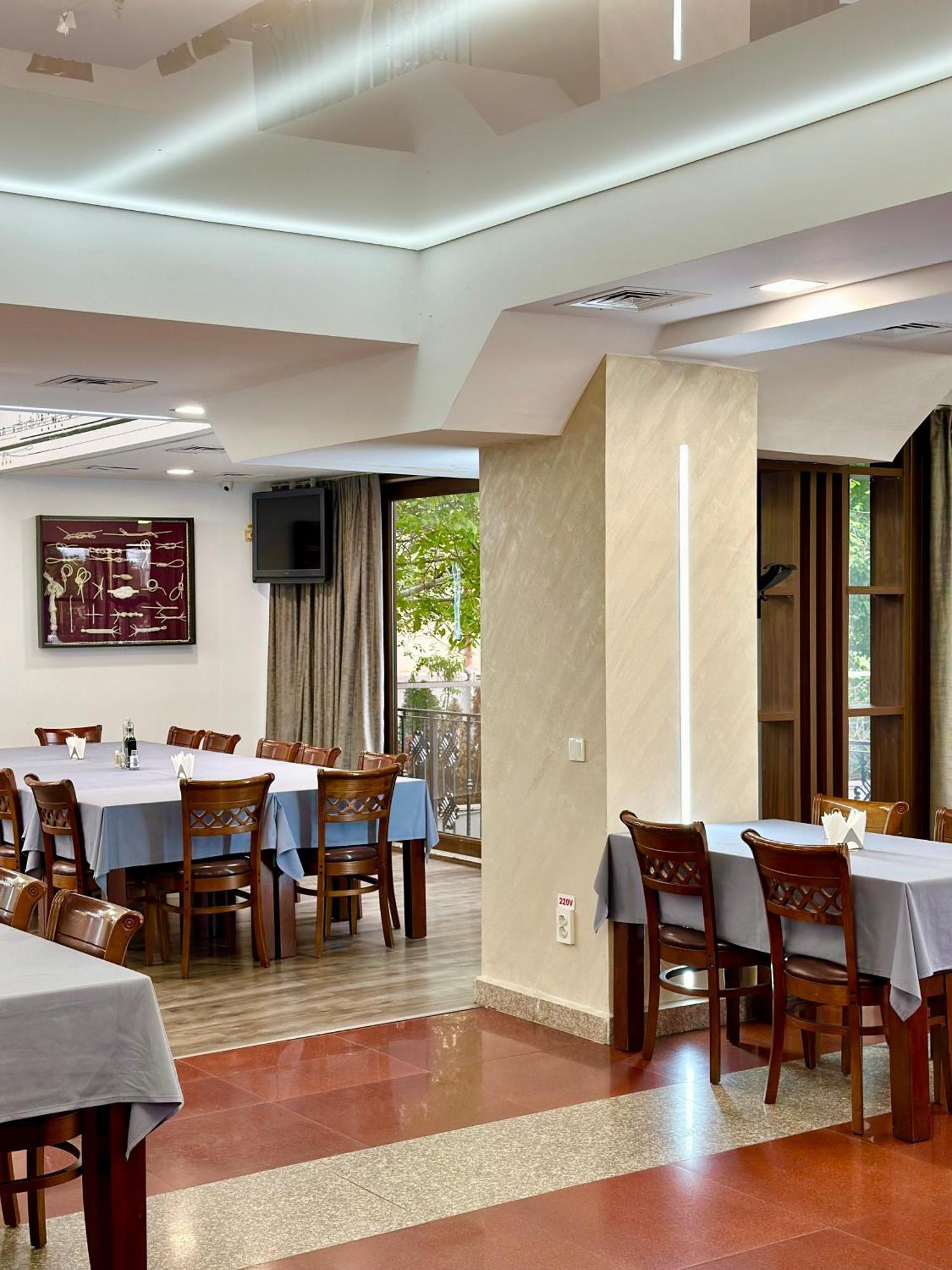 Lira Pacific Aparthotel Constanta Exterior photo